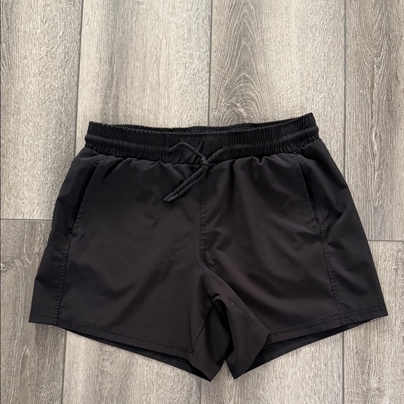 Avalanche Outdoor supply company black shorts medium - Picture 2 of 4